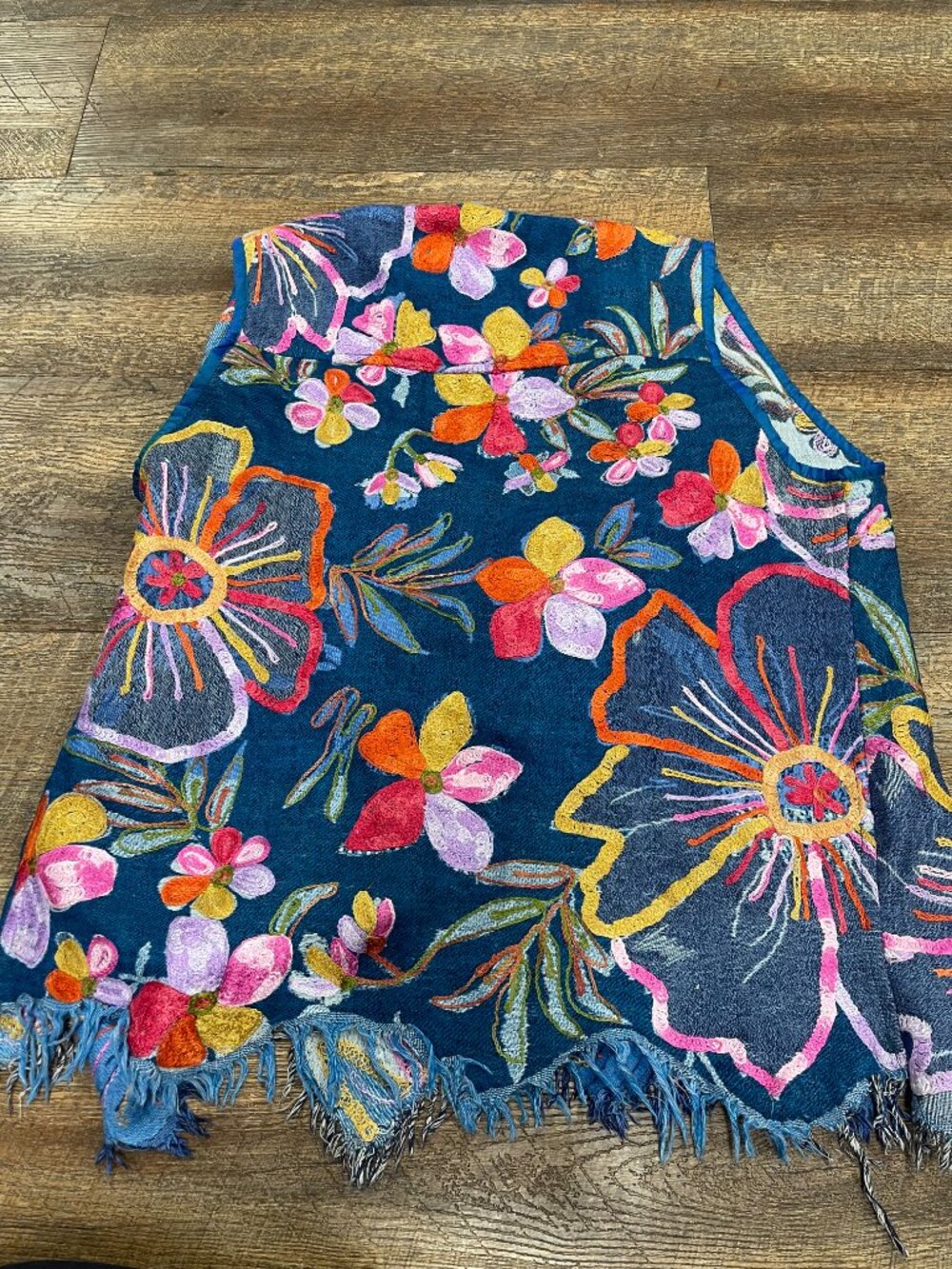 Boutique Wool Embroidered Floral Fringe Boho Lagenlook Vest M/L - Picture 9 of 11